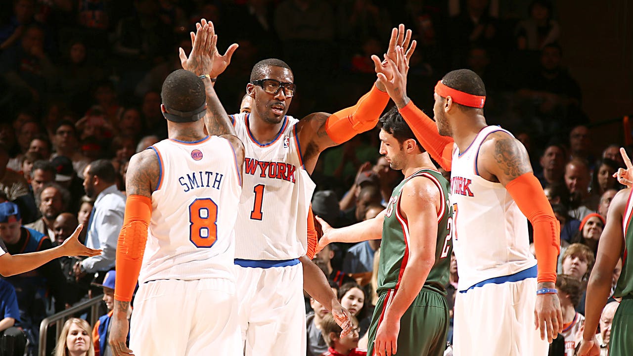 Knicks coast past Bucks, extend season-high winning streak to 6